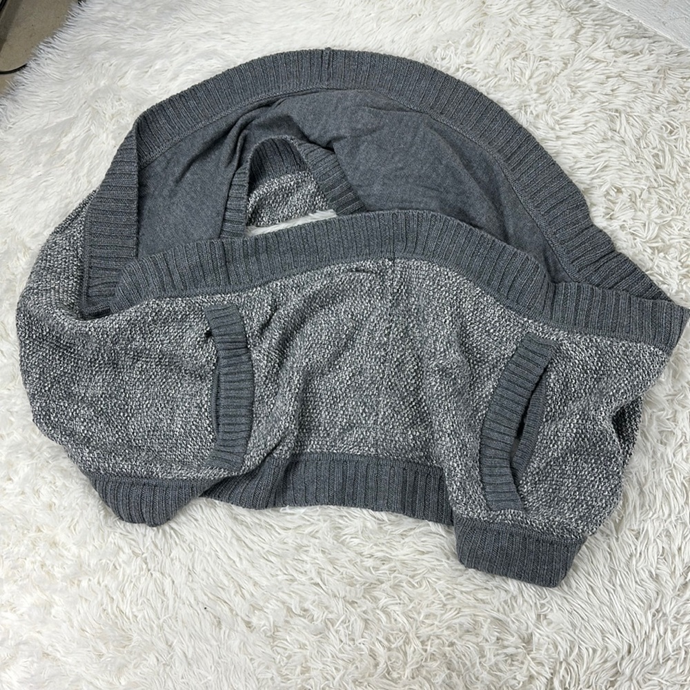 Lululemon Cozy Yogi Infinity Scarf Heathered Medium Grey / Angel Wing